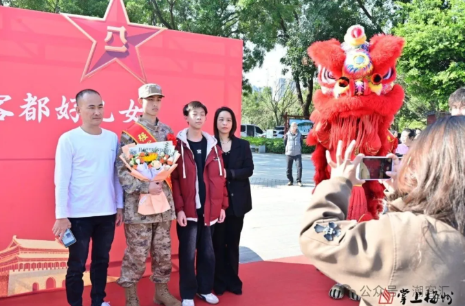 丰顺少年们戎装加身,荣耀启程!每一帧都好感动…