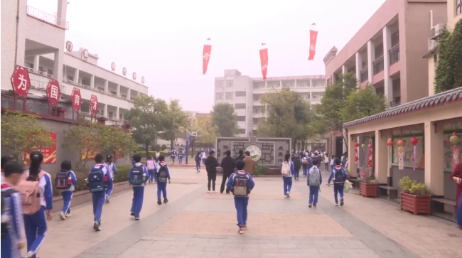 元气满满开启新征程!我县各中小学幼儿园迎来2026年春季开学第一天