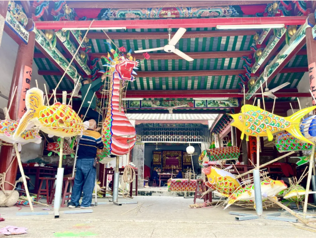 元宵将近 埔寨三条“火龙”即将燃情上演