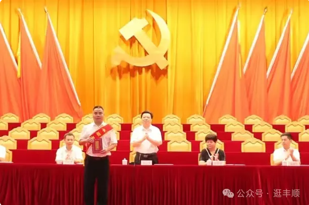 留隍这位校长，争取到朱孟依先生捐资9000多万元
