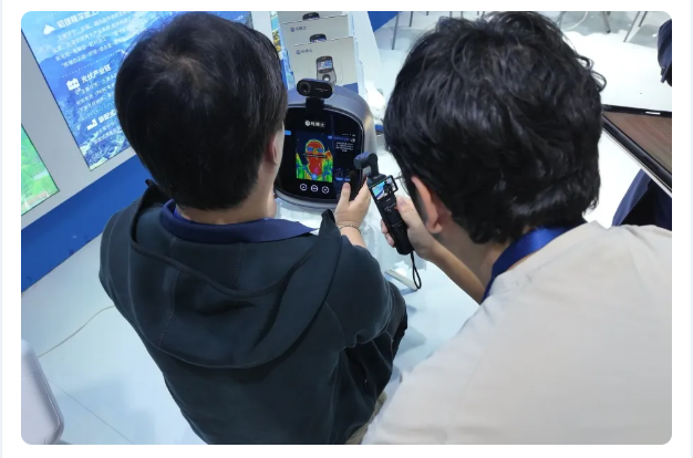 新华社专访马博士科技:AI健康机器人借高交会舞台亮相国际