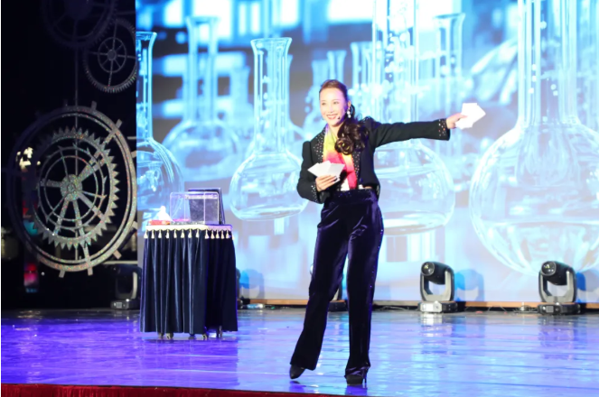 著名歌唱家来了,丰顺新世纪广场这台晚会精彩纷呈