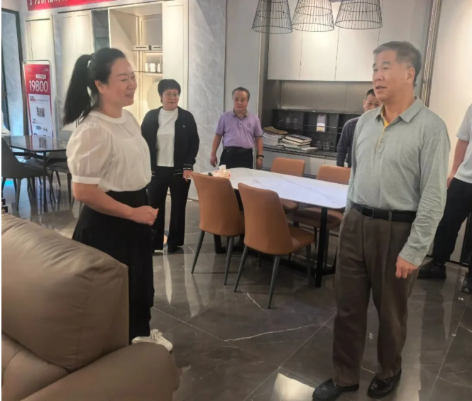 李瑞金率队到委员企业宣讲习近平总书记视察广东重要讲话精神和二十届四中全会精神