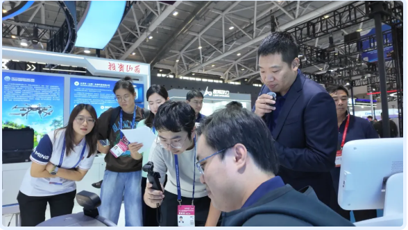 新华社专访马博士科技:AI健康机器人借高交会舞台亮相国际