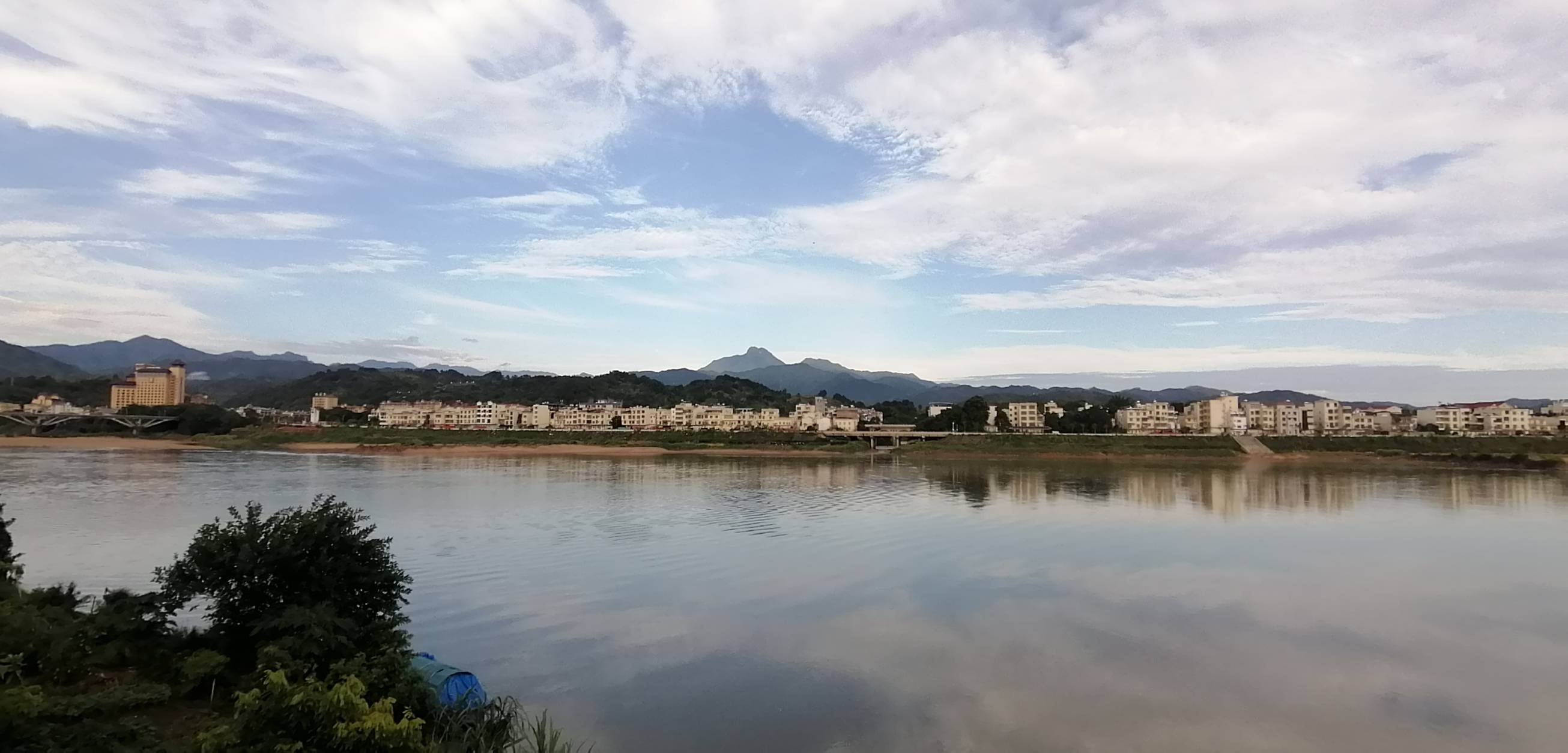 𨻧隍美景，夕照韩江